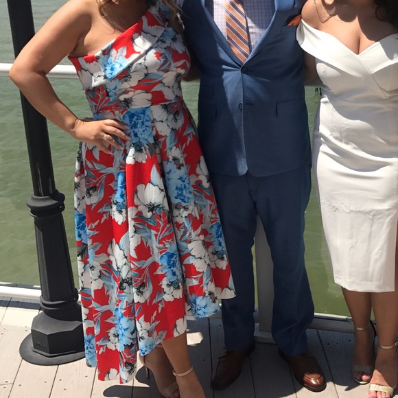 Dress - Picture 3 of 4