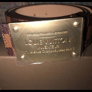 Louie Vuitton Belt fits 52