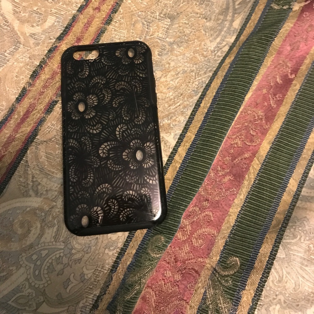 m•edge iPhone 6s case