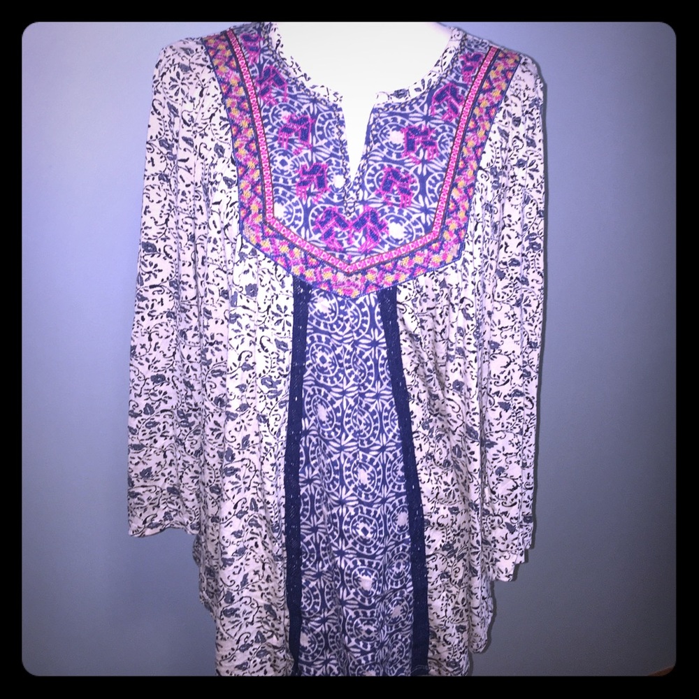 Lucky Brand top