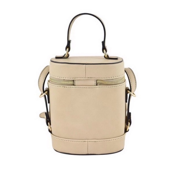 Bucket bag 💋 - Picture 3 of 4