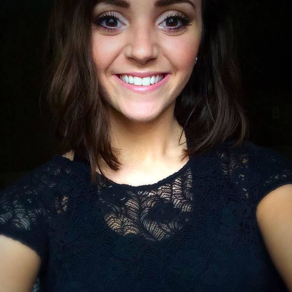 Meet your Posher, Ava