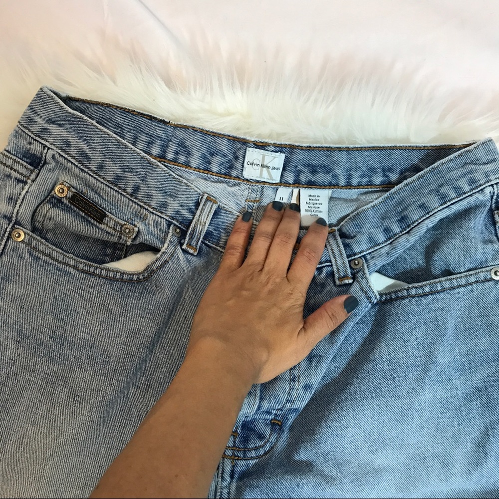 Calvin Klein Vintage Light Washed Jeans - Picture 3 of 5