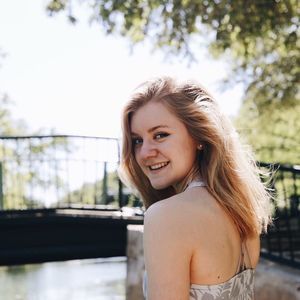 Meet your Posher, Isabella