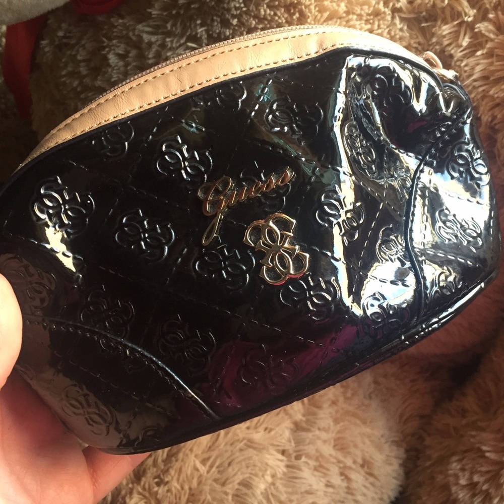 Guess cosmetic bag