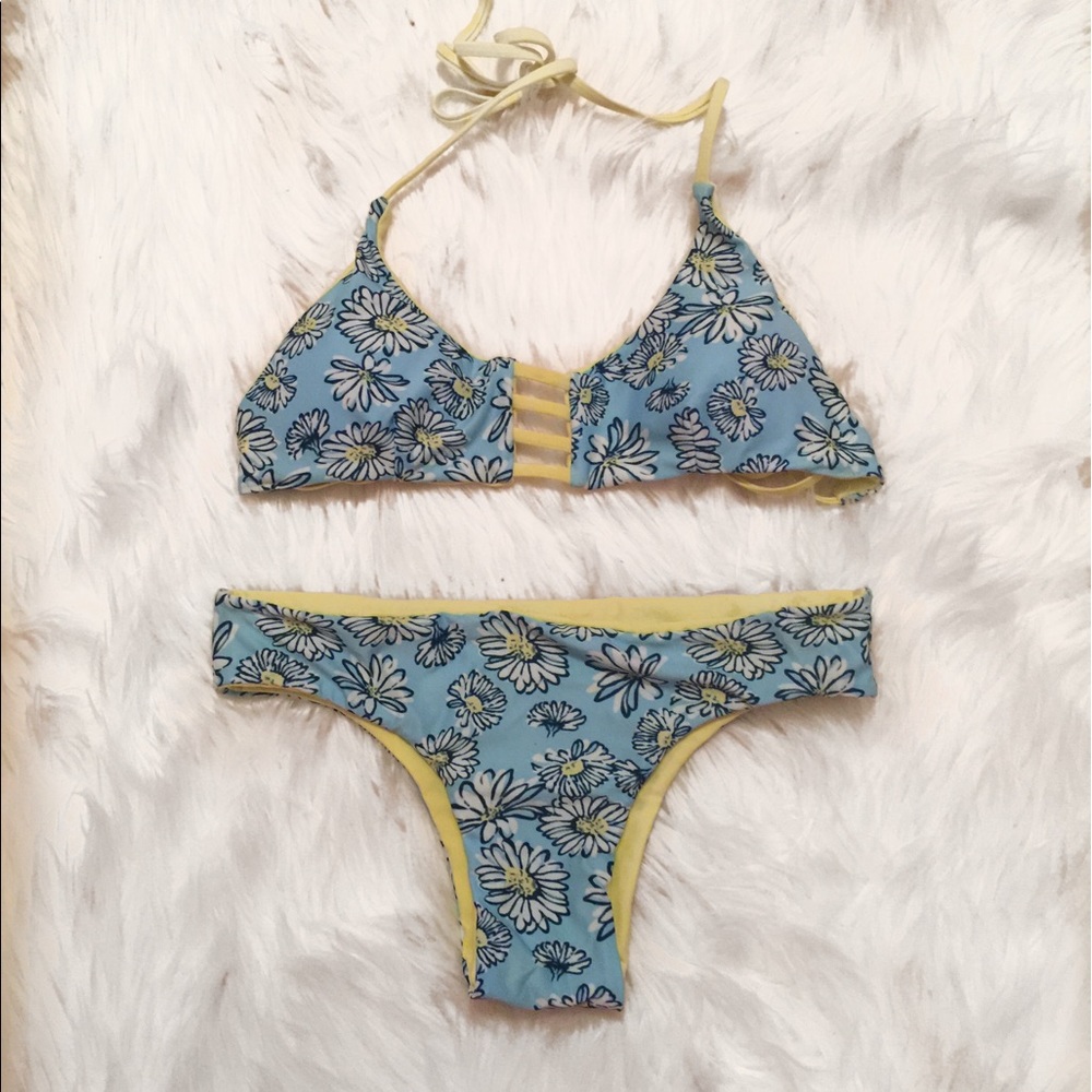 Reversible swimsuit