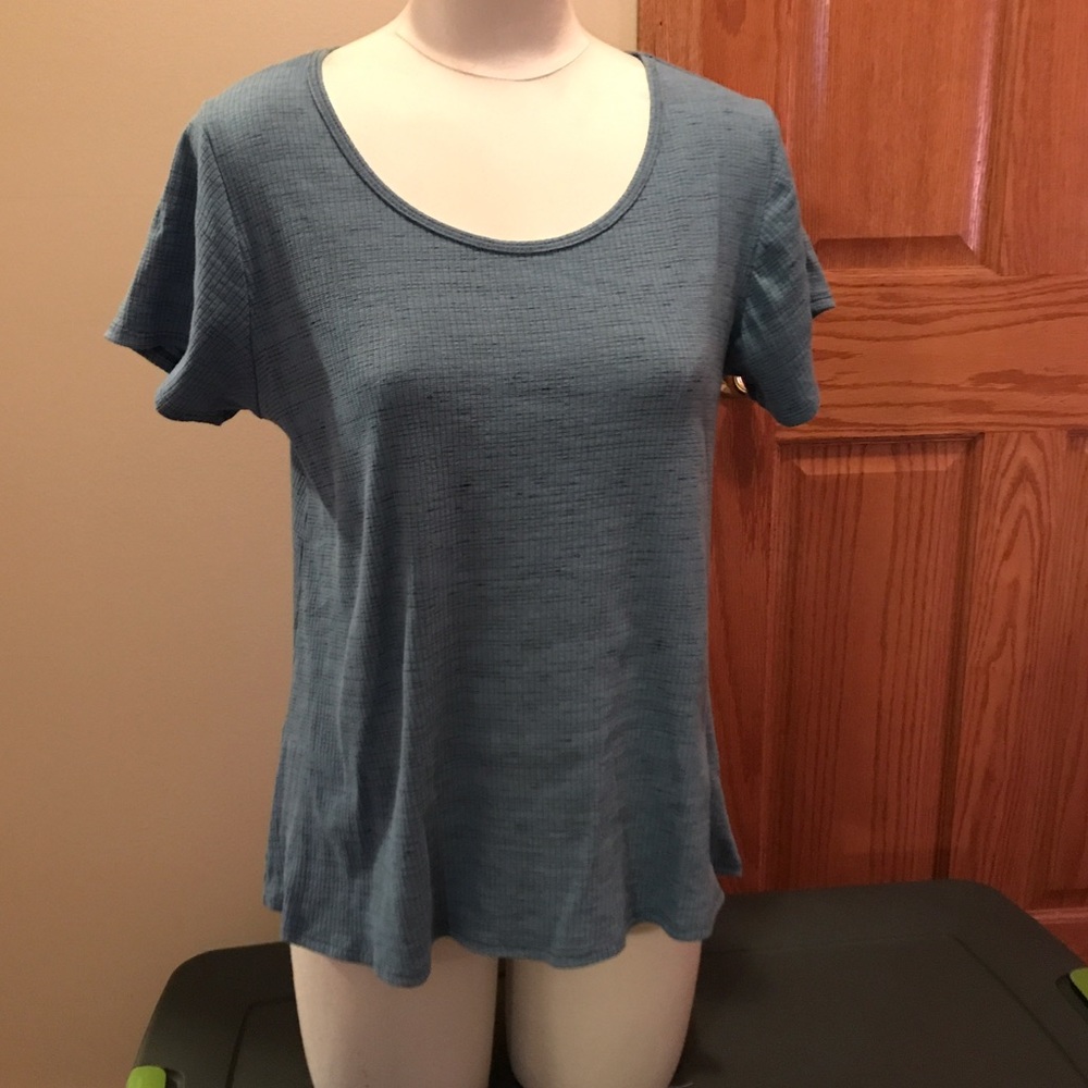 Lularoe Classic Tee - brand new without tags