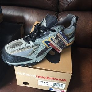 Achieve New Balance men's shoes
