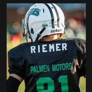 Meet your Posher, Christopher