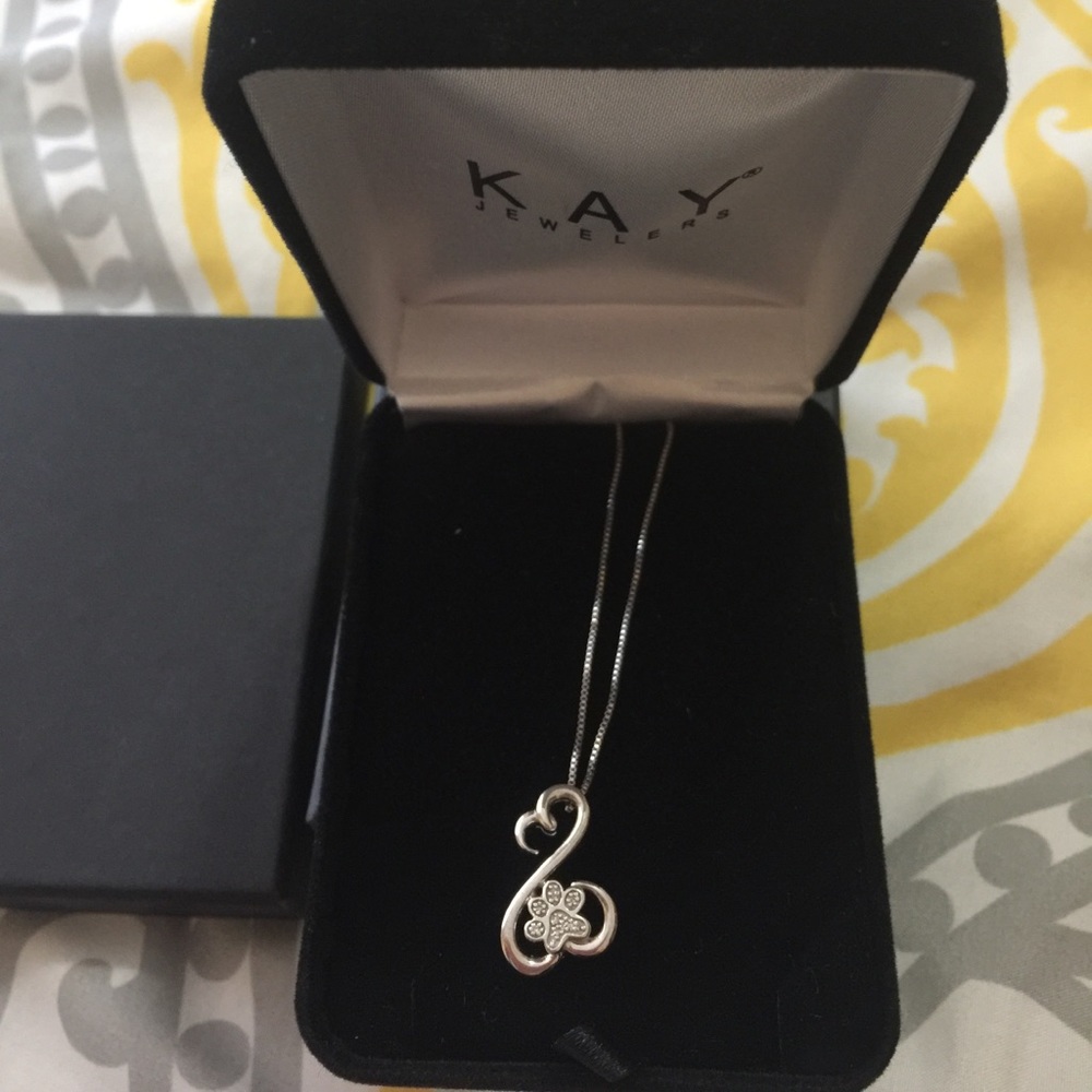 Kay jewelers paw print necklace