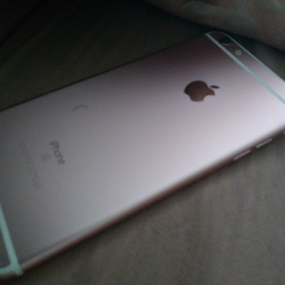 IPhone 6+ - Picture 2 of 2