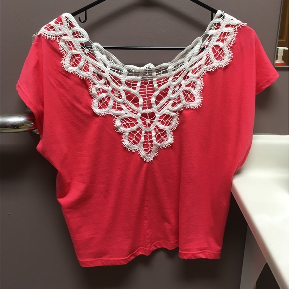 Forever21 Cropped Tee - Picture 4 of 5