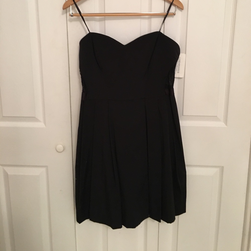 Sweetheart neckline with lace sheer cocktail dress