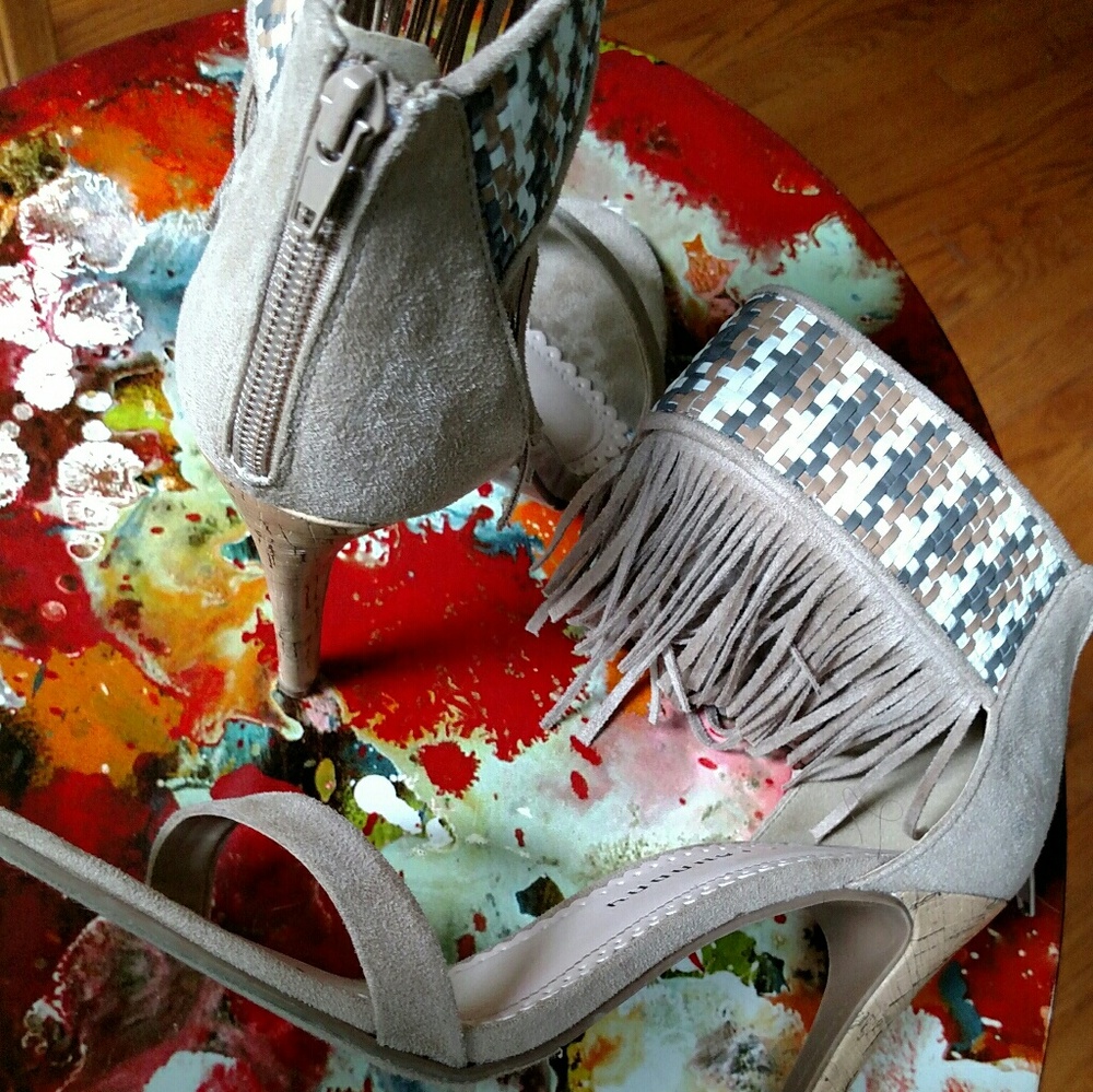 Chinese Laundry summer heels - Picture 2 of 3