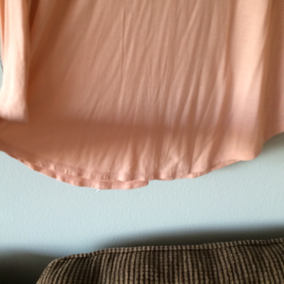 ANA peach colored top - Picture 3 of 3