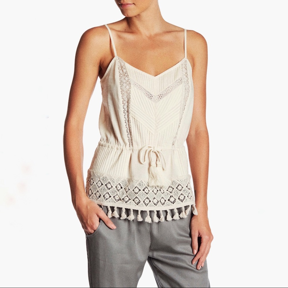 NWT✨French connection lace scrappy top