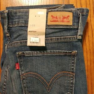Never worn Levi