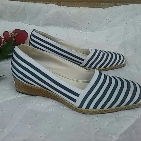 Life Stride low heel wedge shoes casual 7.5M - Picture 2 of 8