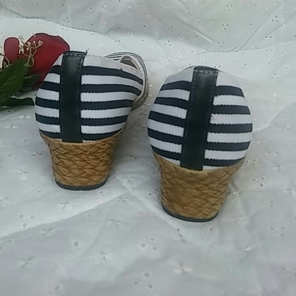 Life Stride low heel wedge shoes casual 7.5M - Picture 3 of 8