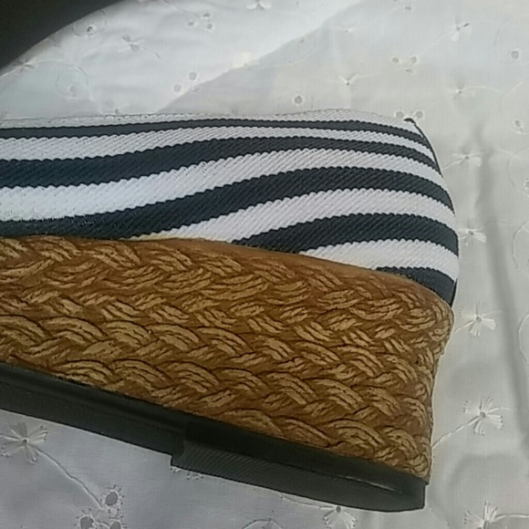 Life Stride low heel wedge shoes casual 7.5M - Picture 8 of 8