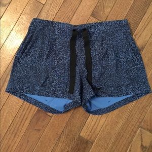 Lululemon Spring Breakaway short