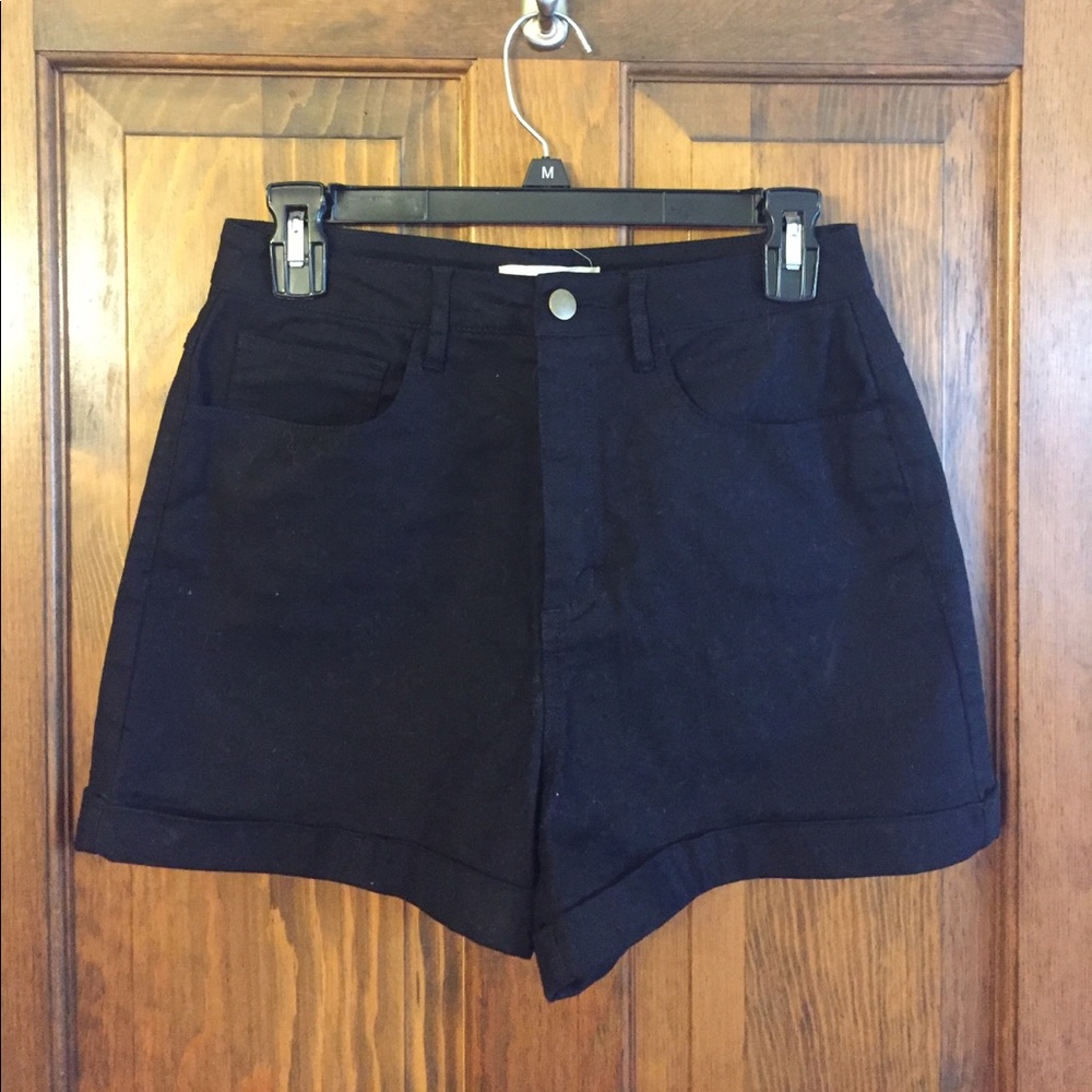 FOREVER 21 HIGH WAISTED SHORTS