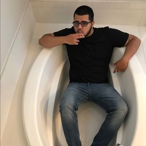 Meet your Posher, Nicholas