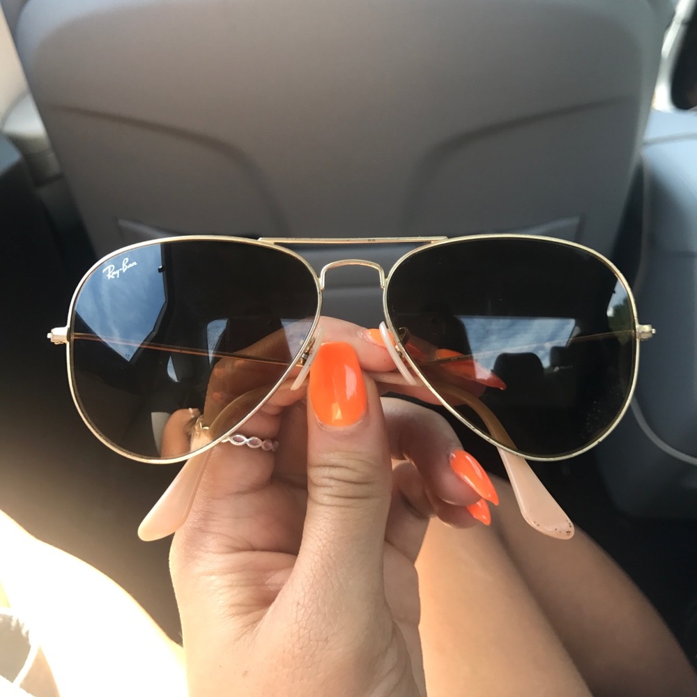 Gold Ray-Ban aviators