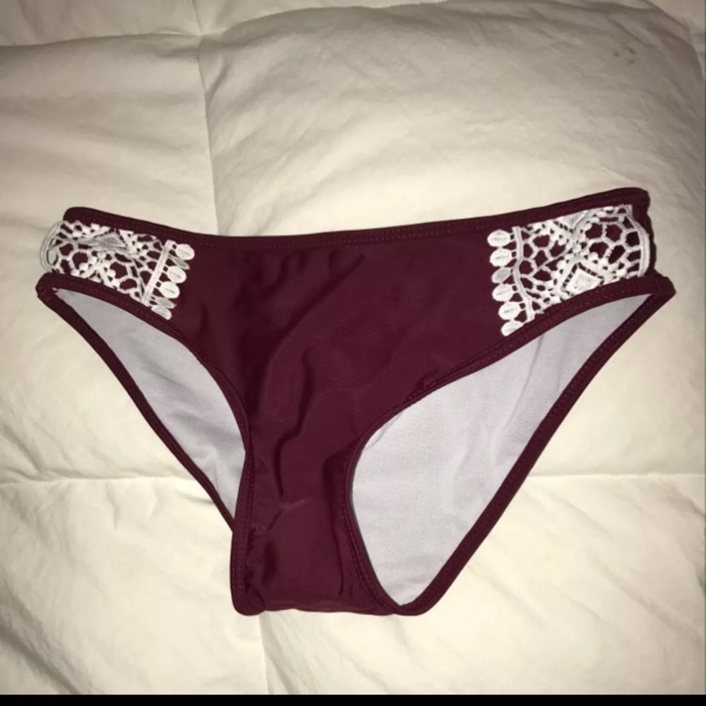 *** SOLD ON MERC***BRAND NEW BIKINI BOTTOOMS