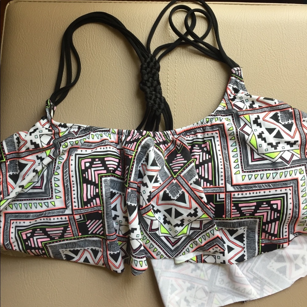 NWOT VS Pink Bikini Top
