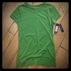 APT9 plain Kelly green t-shirt. New with tags