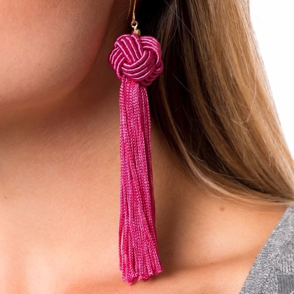 Vanessa Mooney Astrid Tassel earrings fuchsia - Picture 5 of 5