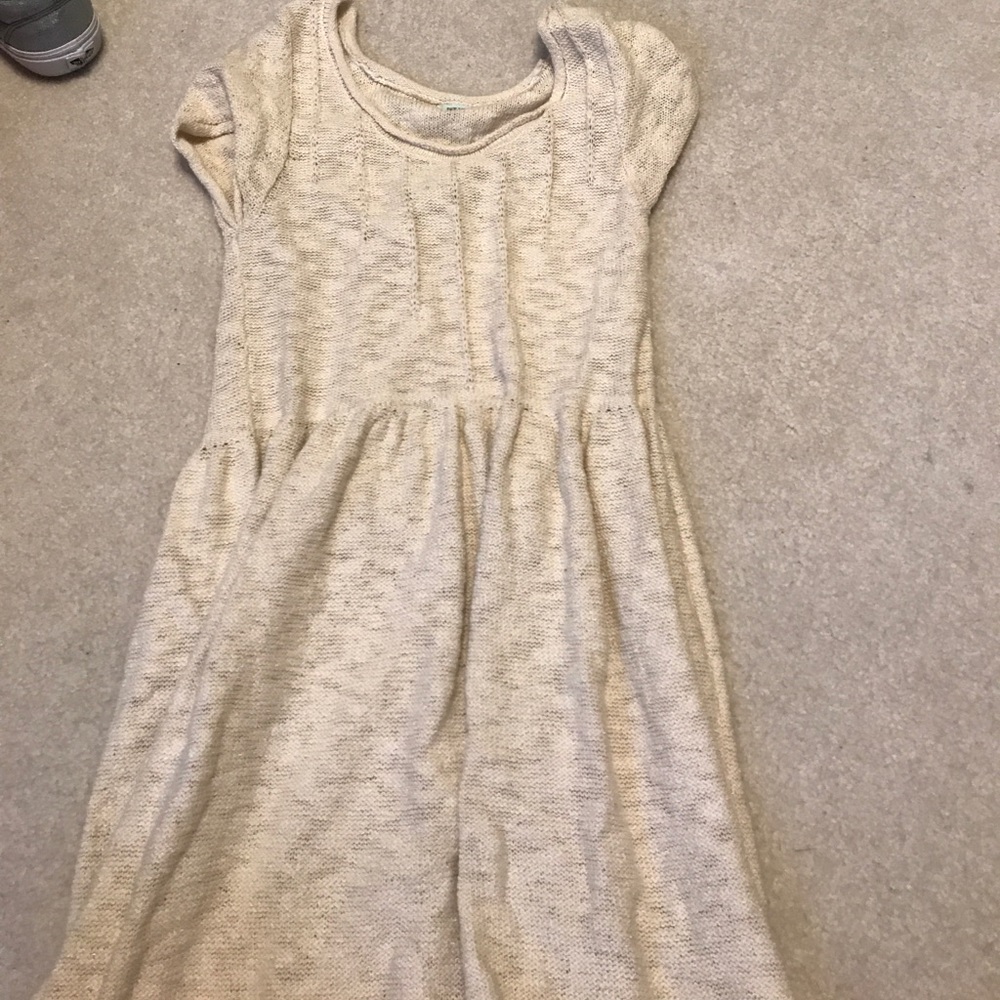 Short sleeve creme Urban Outfitters Sweater dress