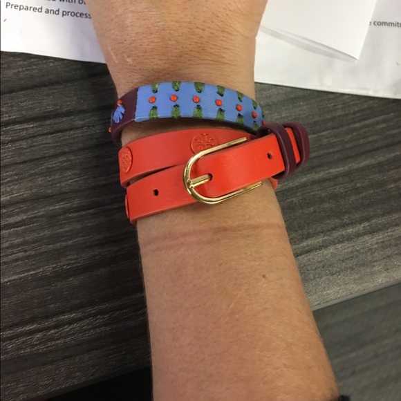 Never worn! Adorable but did not end up using. - Picture 2 of 4