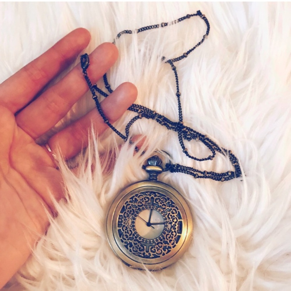 POCKET WATCH NECKLACE