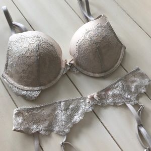 Bra and Garter belt set