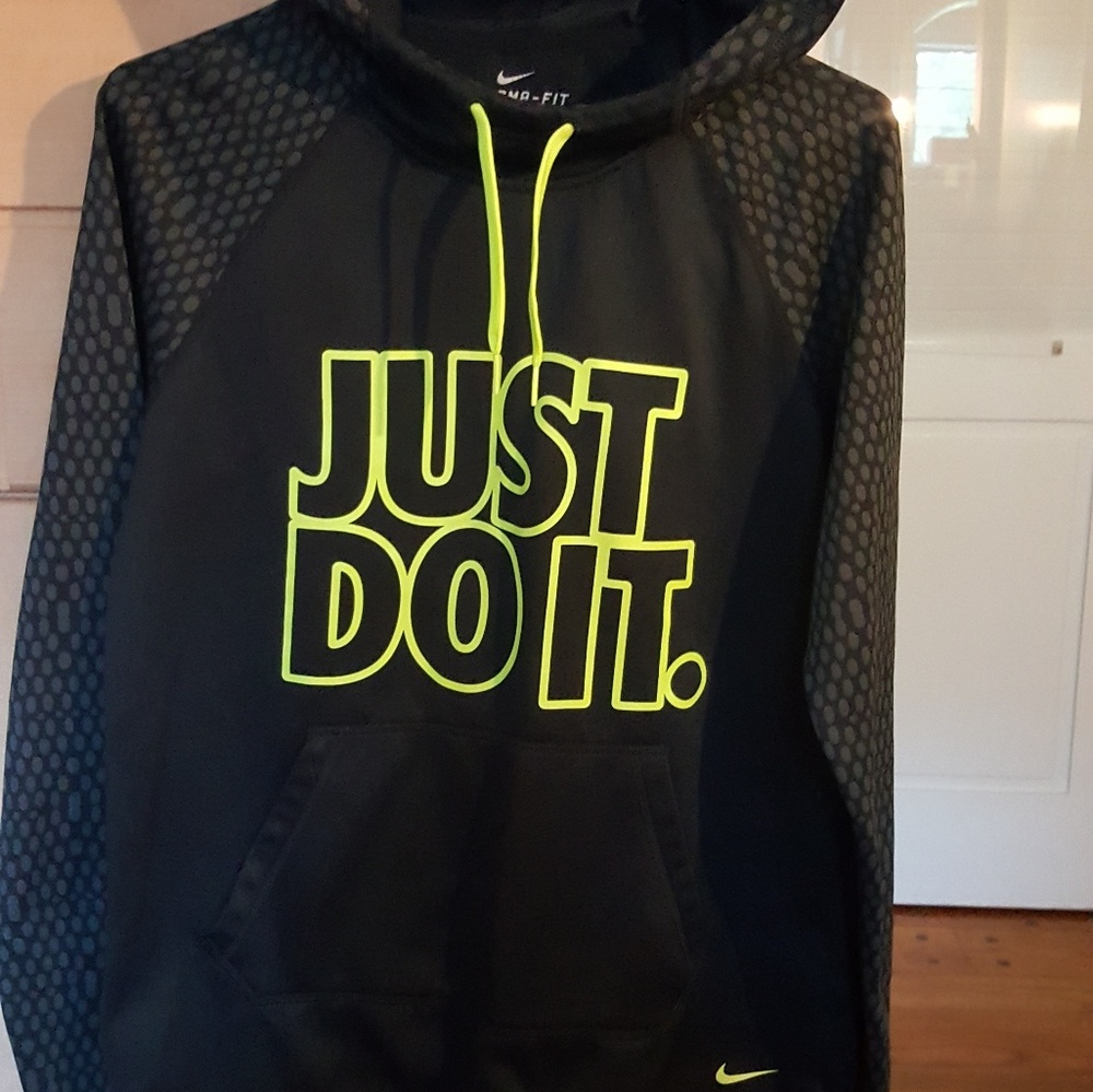 Nike thermafit hoodie
