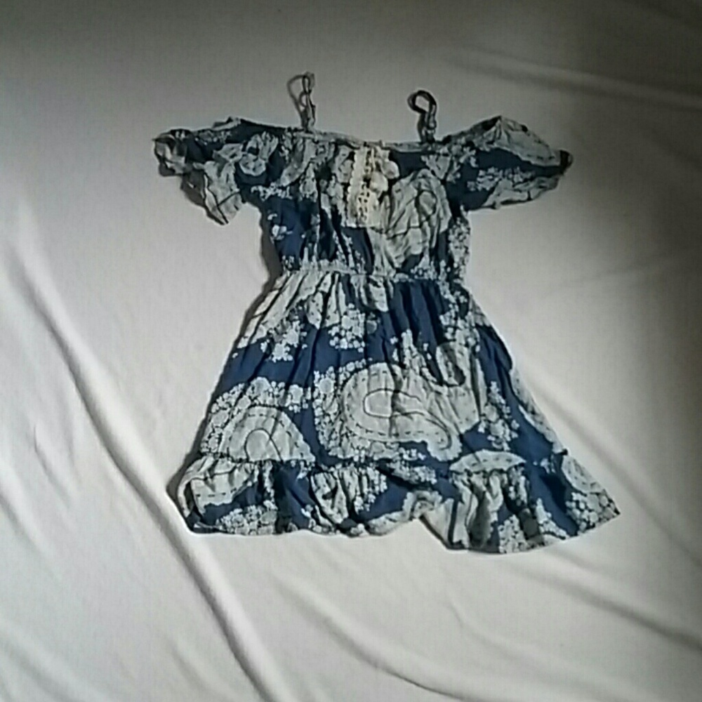 I am selling a dress that i only wore once