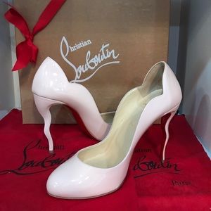 New in box Christian Louboutin Wawy Dolly 41