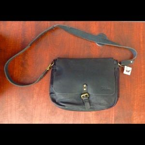 Cole Haan Messenger Bag ✨NWT✨