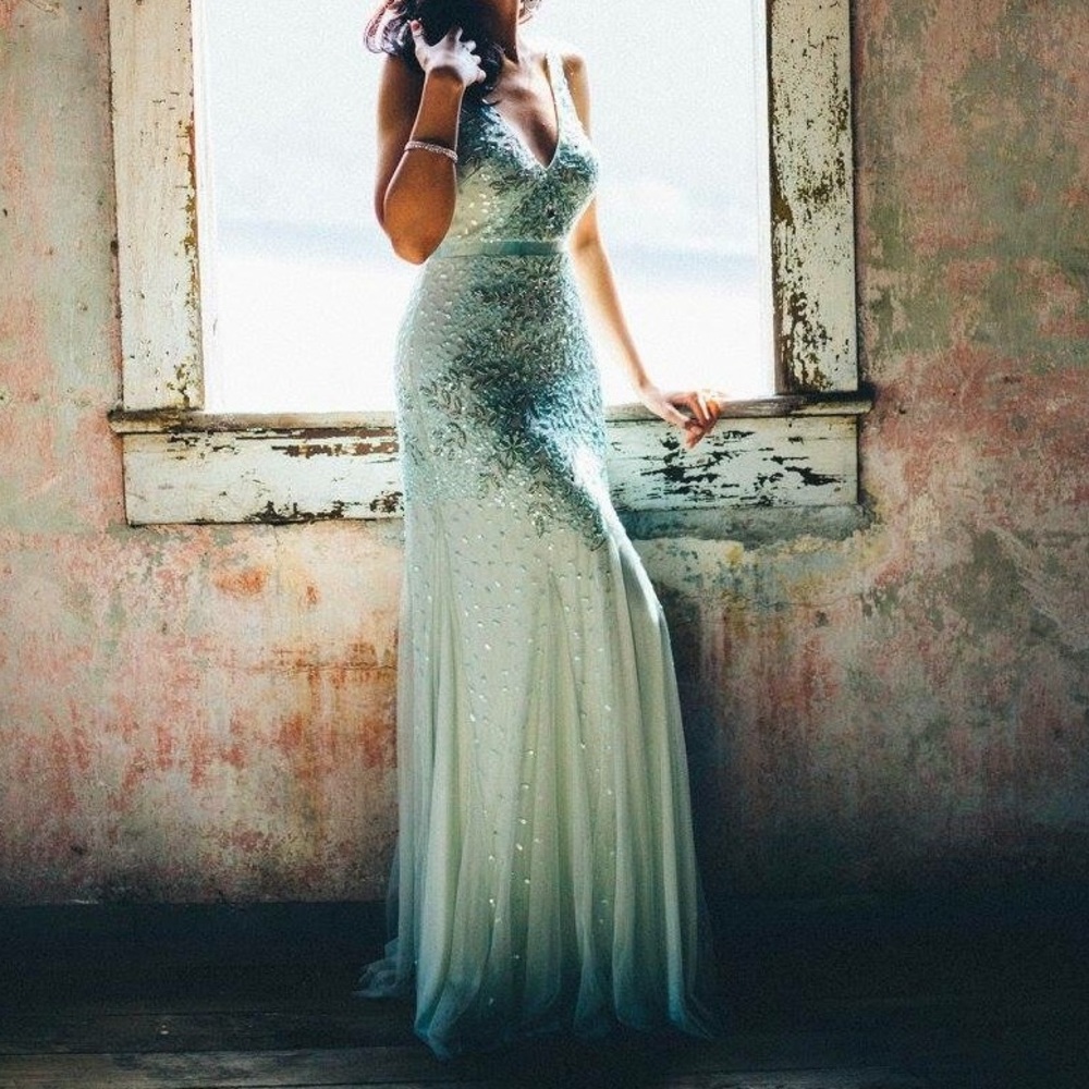 💎Redesigned Adrianna Papell Beaded Gown💎