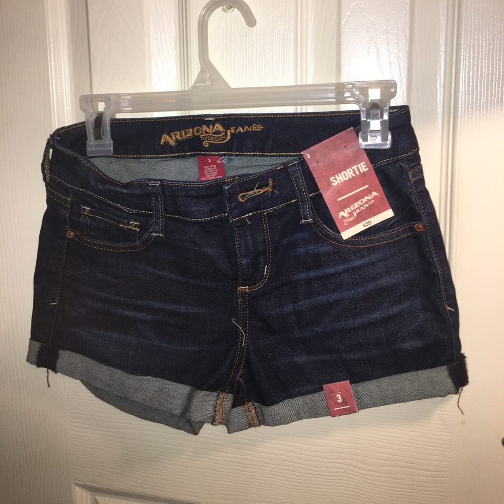 Arizona Shortie Shorts! Brand new! Size 3