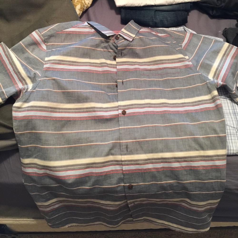 7 diamonds short sleeve button down
