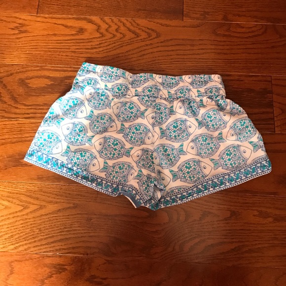 Vineyard Vines Fish Print Short - Picture 2 of 3