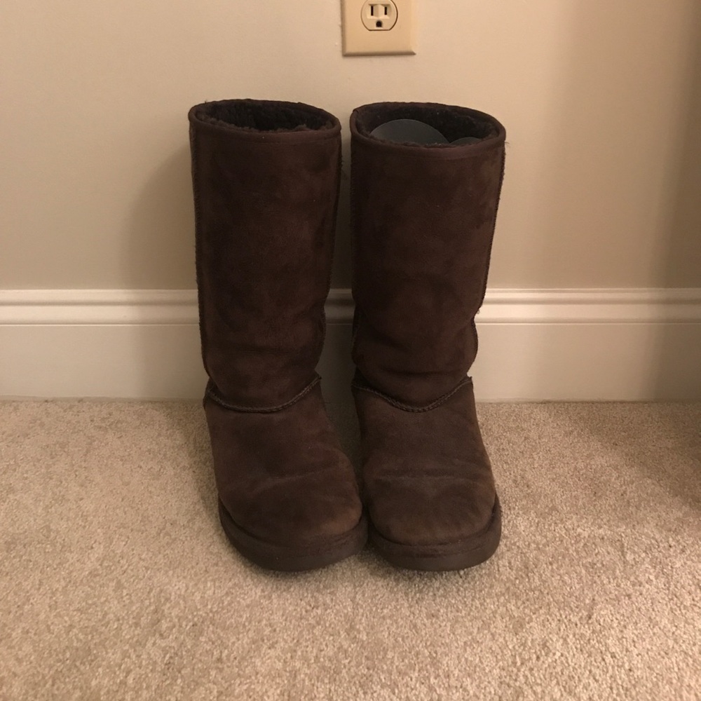 UGGS brown size 9