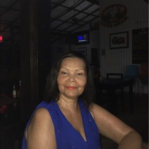 Meet your Posher, Elaine