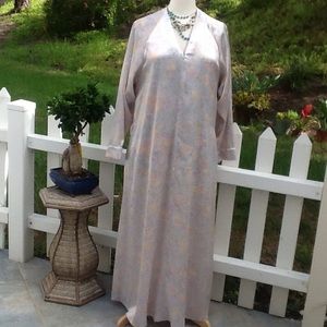 CHRISTIAN DIOR LOUNGING ROBE ‼REDUCED PRICE‼️
