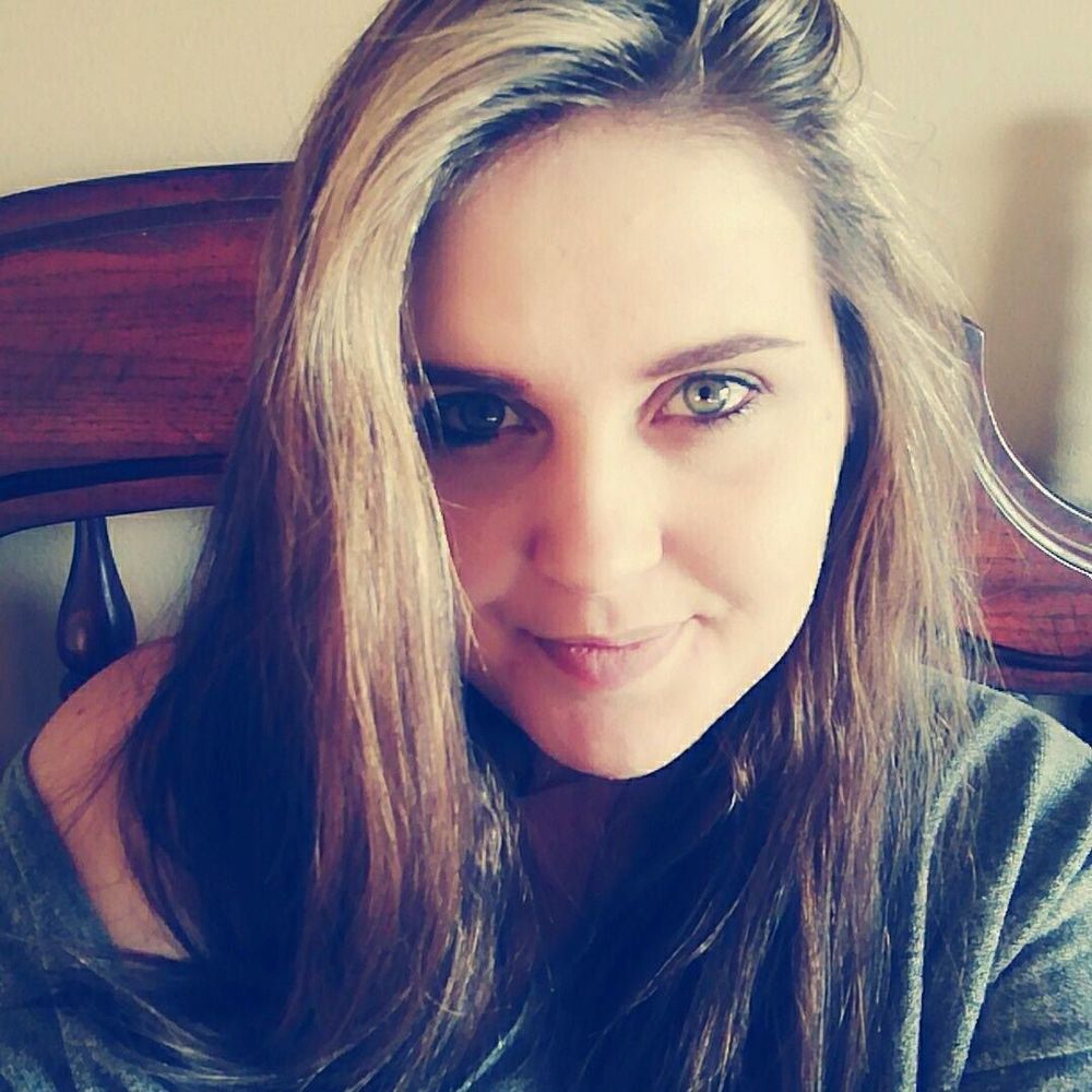 Meet your Posher, Adrianne