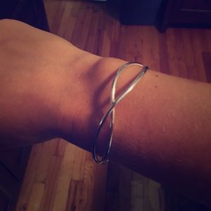 Adjustable silver bracelet