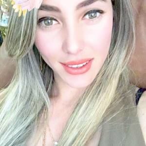 Meet your Posher, Iris